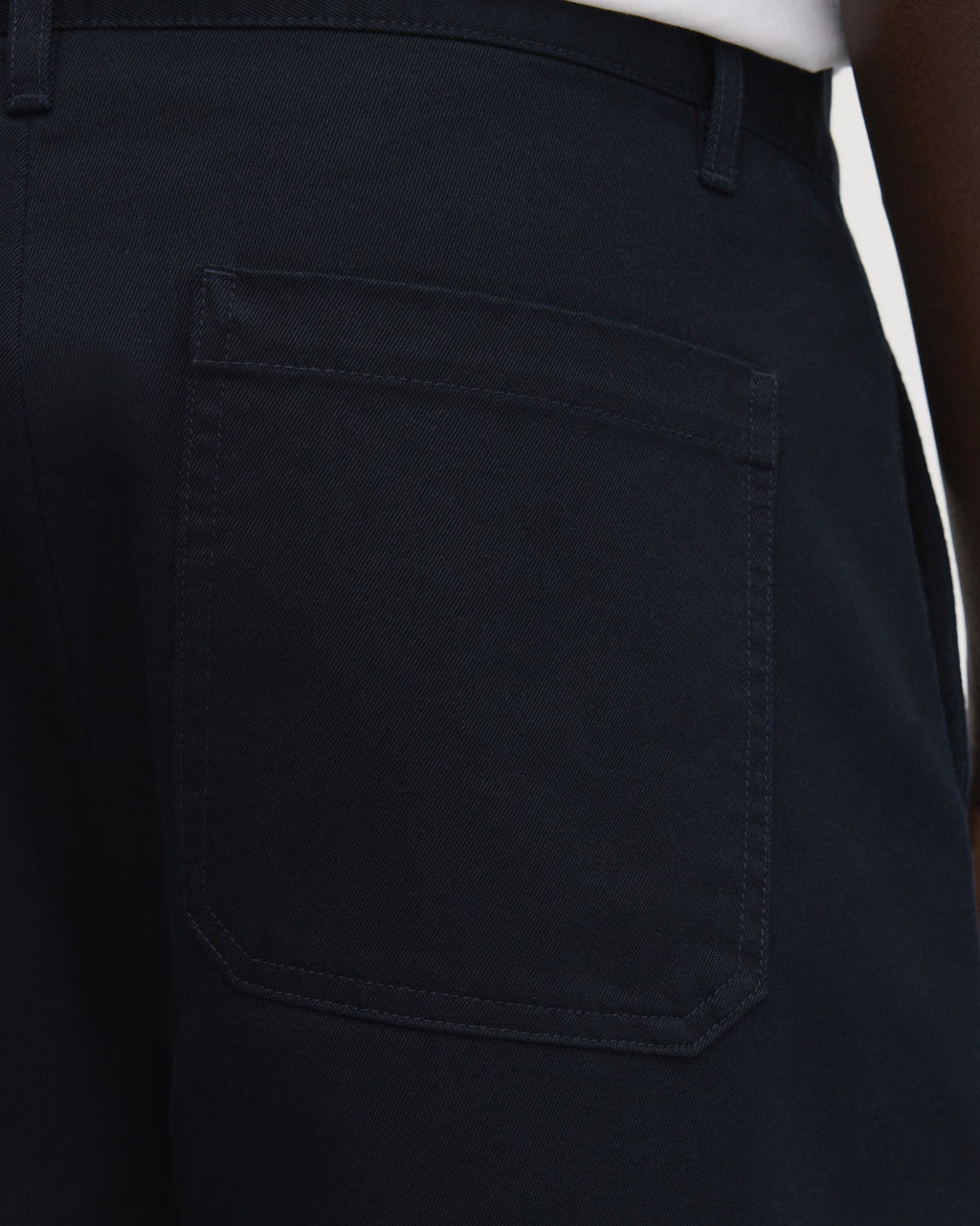 Dunkelblaue Hose aus Baumwoll-Twill